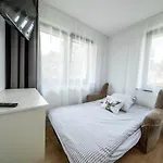 Czarny Jelen 3*