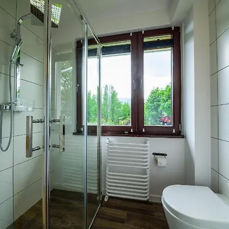 Czarny Jelen 3*