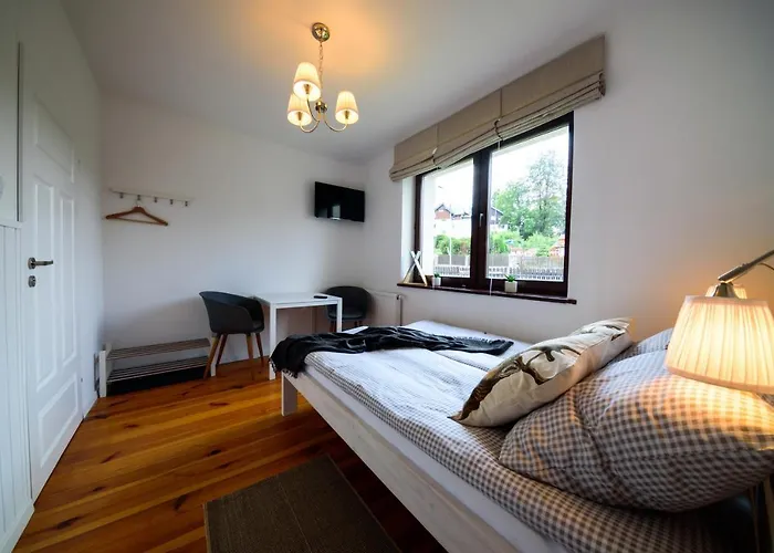 Czarny Jelen 3* 스클라르스카포렘바