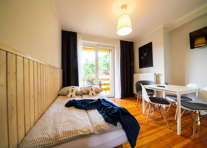 Czarny Jelen 스클라르스카포렘바