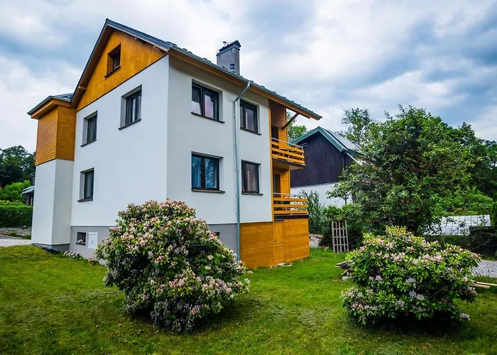 Czarny Jelen 게스트하우스 3*